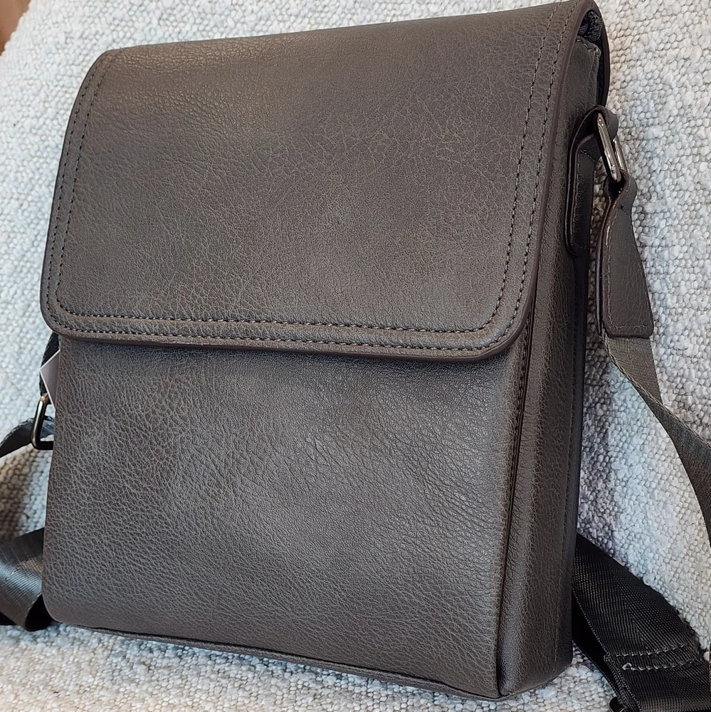 AR New York Men's Leather Gray Multi Compartment Casual Messenger Crossbody Bag